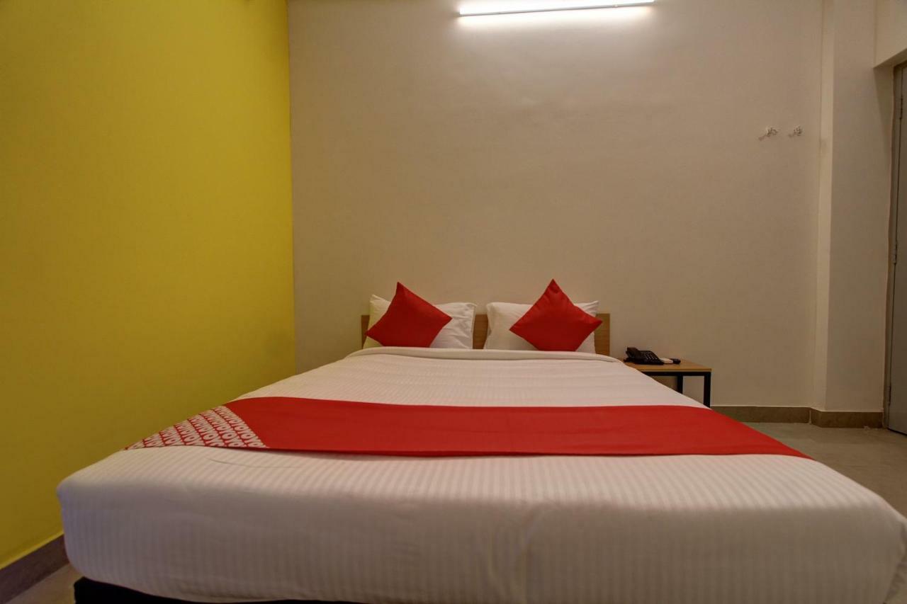 Oyo Flagship 36650 Tristar Inn Coimbatore Cameră foto